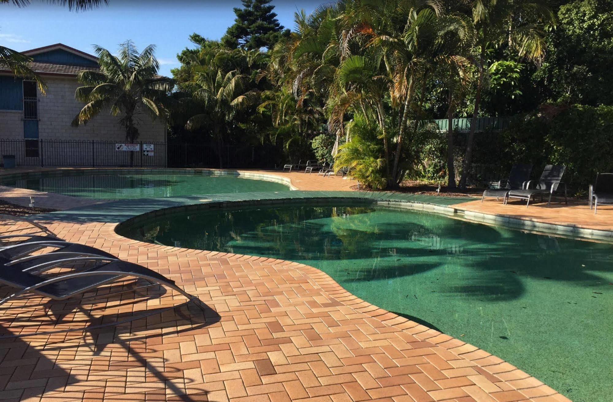 Aqualuna Beach Resort Sapphire Beach Exterior photo